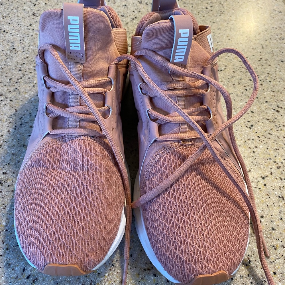 Puma Running Shoes (blush)